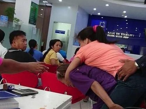 Hari Ibu, Kisah Mengharukan Pengorbanan Ibu untuk Anak Ini Bikin Meleleh 2 Hari Ibu, Kisah Mengharukan Pengorbanan Ibu untuk Anak Ini Bikin Meleleh 2