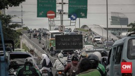 Penutupan Jalan Tanah Abang: 'Lebih Macet, Lebih Repot'