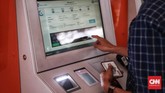 Tahap awal, kereta bandara yang terdiri dari enam rangkaian gerbong, dapat mengangkut 270 penumpang. Uji coba diberangkatkan dari Stasiun Sudirman BNI City. Jakarta. Selasa, 26 Desember 2017.CNN Indonesia/Andry Novelino