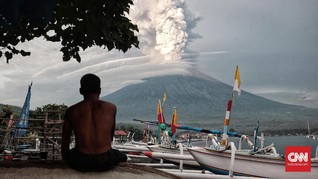 Pemerintah Turunkan Radius Batas Aman Gunung Agung