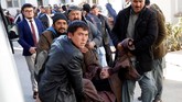 Lewat media propagandanya, Amaq, ISIS mengklaim serangan itu dilakukan anggotanya, lantaran pusat kebudayaan itu mendapat sokongan Iran. (REUTERS/Mohammad Ismail)