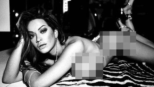 Rita Ora Pamer Foto Seduktif Tanpa Busana untuk Rayakan Tahun 2018 Rita Ora Pamer Foto Seduktif Tanpa Busana untuk Rayakan Tahun 2018