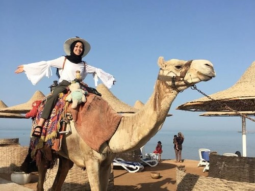 Hijabers Cantik Ini Populer karena Suka Olahraga yang Menantang Hijabers Cantik Ini Populer karena Suka Olahraga yang Menantang