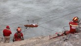 Lokasi jatuhnya bus dikenal sebagai jalur rawan kecelakaan. Bahkan warga sekitar menyebut tempat itu dengan istilah 'jalur setan'. (REUTERS/Guadalupe Pardo)