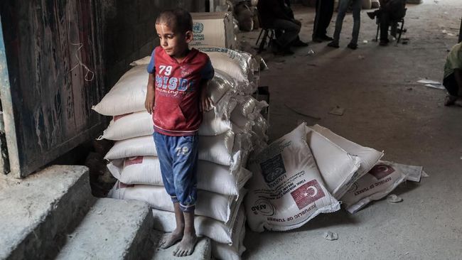 Trump Setop Bantuan, Anak-anak Palestina Terancam Kelaparan