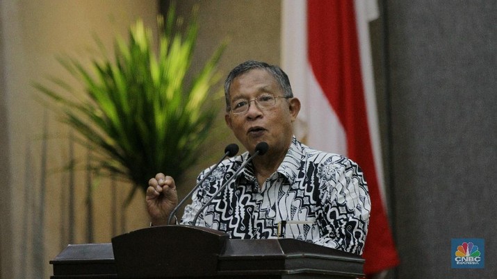 'RI Pilih Urus Diri Sendiri Daripada Urus Perang Dagang' Pemerintah Indonesia tidak terlalu memusingkan dampak dari perang dagang AS dan China terhadap perekonomian nasional.