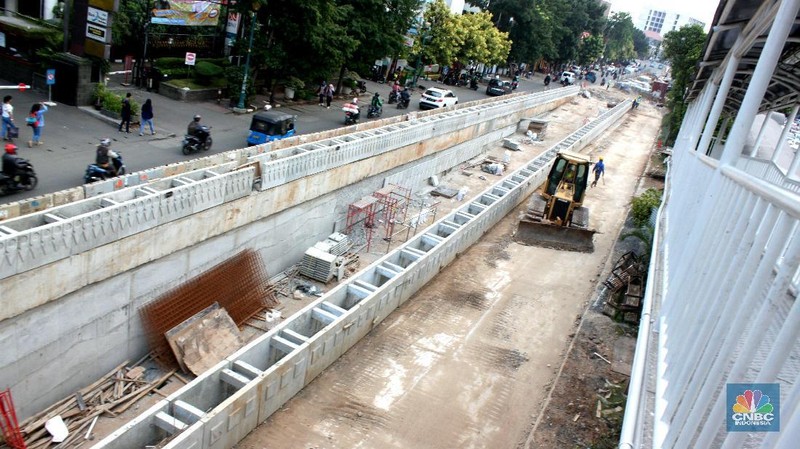 Pembangunan Ketiga Underpass tersebut sedianya dijadwalkan selesai pada akhir tahun 2017, namun diprediksi baru akan rampung pada bulan April 2018.