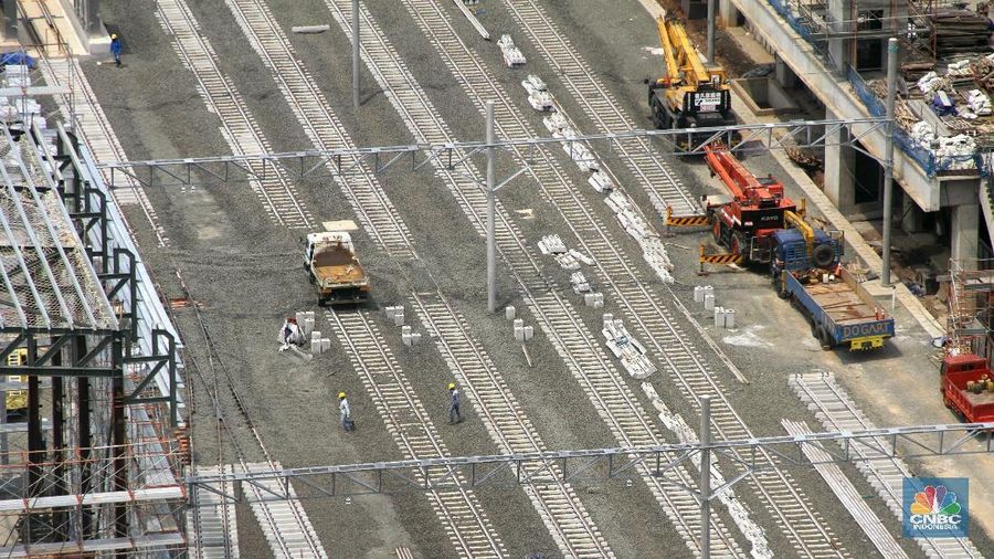 Proyek kereta berbasis rel (MRT) ini ditargetkan selesai pada tahun 2019, dan akan diuji coba pada bulan Agustus 2018 mendatang.