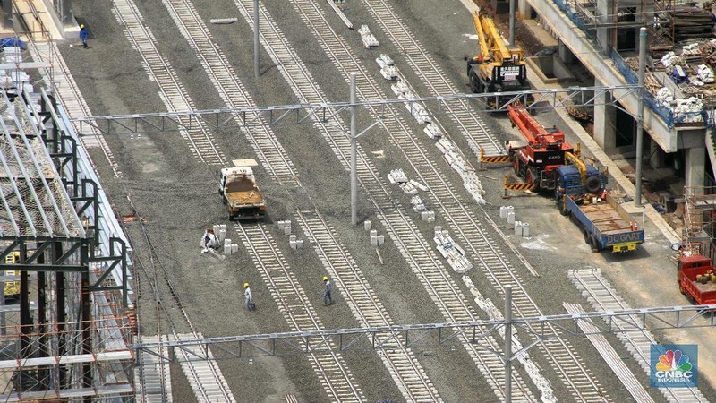 Proyek kereta berbasis rel (MRT) ini ditargetkan selesai pada tahun 2019, dan akan diuji coba pada bulan Agustus 2018 mendatang.