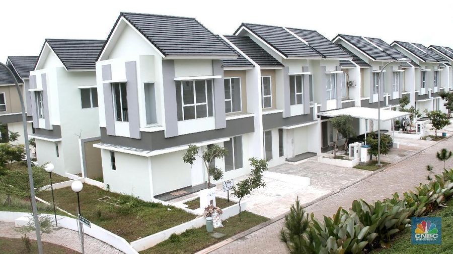 Awal Desember 2017, Kementerian Pekerjaan Umum dan Perumahan Rakyat (PUPR) mencatat capaian Program Satu Juta Rumah sebanyak 765.120 unit rumah, didominasi oleh pembangunan rumah bagi  masyarakat berpenghasilan rendah (MBR) sebesar 70 persen, atau sebanyak 619.868 unit, sementara rumah non-MBR yang terbangun sebesar 30 persen, sebanyak 145.252 unit.
Program Satu Juta Rumah yang dicanangkan oleh Presiden Joko Widodo, sekitar 20 persen merupakan rumah yang dibangun oleh Kementerian PUPR berupa rusunawa, rumah khusus, rumah swadaya maupun bantuan stimulan prasarana dan utilitas (PSU), 30 persen lainnya dibangun oleh pengembang perumahan subsidi yang mendapatkan fasilitas KPR FLPP, subsisdi selisih bunga dan bantuan uang muka. Selebihnya dipenuhi melalui pembangunan rumah non subsidi oleh pengembang.
Ketua Umum Asosiasi Pengembang Perumahan dan Pemukiman Seluruh Indonesia (Apersi) Junaidi Abdillah mengungkapkan, rumah tapak masih digemari kelas menengah ke bawah.
Kontribusi serapan properti oleh masyarakat menengah ke bawah terhadap total penjualan properti mencapai 70%.
Serapan sebesar 200.000 unit ini, akan terus meningkat pada tahun 2018 menjadi 250.000 unit.