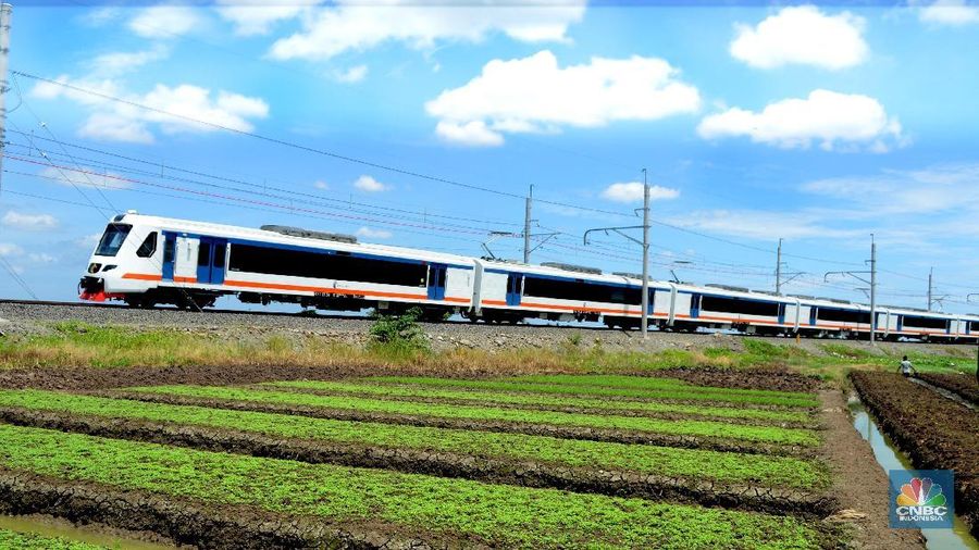 Jalur longsor terjadi pukul 18.10 WIB di jalur antara Stasiun Batu Ceper dan Stasiun Bandara Soekarno-Hatta