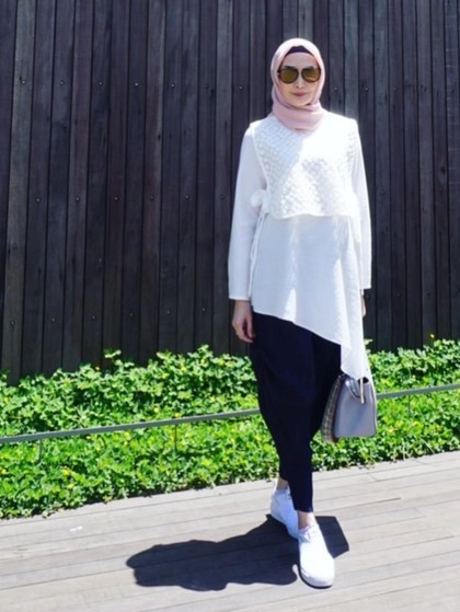 Ini Foto Pertama Fenita Arie di Instagram Setelah Putuskan Berhijab Ini Foto Pertama Fenita Arie di Instagram Setelah Putuskan Berhijab
