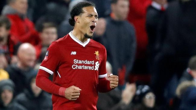Van Dijk Pilih Liverpool Karena Atmosfer Anfield