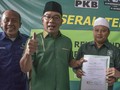 Selawat Iringi Ridwan Kamil-Uu Ruzhanul Daftar ke KPU Jabar