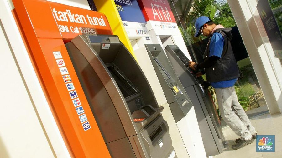 Nilai transaksi harian uang elektronik atau e-money naik drastis di tahun 2017 ini.
