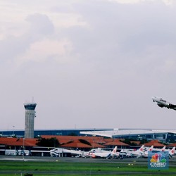 Ini Tiket Pesawat yang 'Terbang' Sampai Nyaris 160%