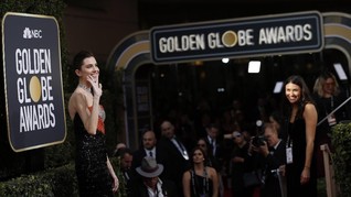 Pin 'Time's Up' Bertebaran di Jas Para Aktor di Golden Globes