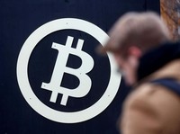 Mata Uang Kripto Berguguran, Dipimpin Bitcoin dan Ripple