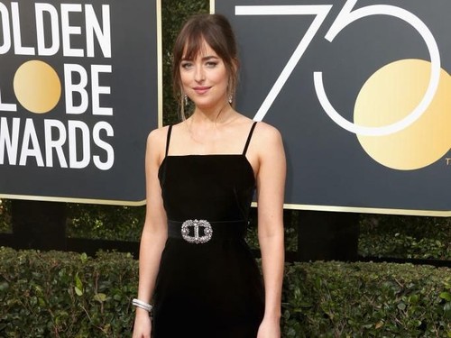 Cara Pintar 5 Artis Tampil Beda dengan Baju Hitam di Golden Globes 2018 Cara Pintar 5 Artis Tampil Beda dengan Baju Hitam di Golden Globes 2018