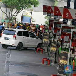 Premium Turun Rp 100, Bagaimana Nasib Keuangan Pertamina?
