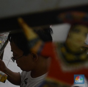 Ukiran Seni Budaya Miniatur Ondel-ondel