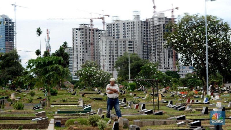 Keterbatasan lahan pemakaman, Pemprov DKI Jakarta mengalokasikan anggaran Rp 400 miliar untuk pengadaan lahan makam di tahun 2018