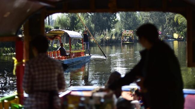 Wisata Susur Sungai Martapura Di Malam Bulan Ramadan