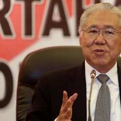 Turunkan Harga, Bulog Operasi Pasar 13.000 Ton Beras per Hari