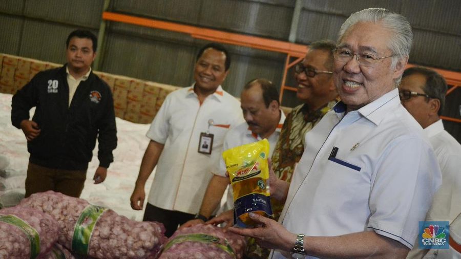 Menteri Perdagangan Enggartiasto Lukita mengatakan secara khusus pihaknya akan semakin membatasi impor barang jadi.
