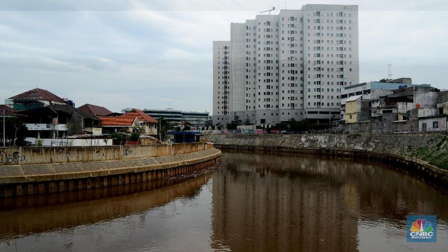 Proyek sudetan Ciliwung bermasalah soal lahan.