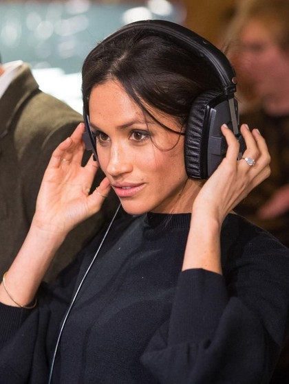 Sweater Rp 800 Ribuan Meghan Markle Hampir Habis Terjual dalam 2 Jam Sweater Rp 800 Ribuan Meghan Markle Hampir Habis Terjual dalam 2 Jam