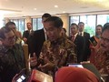 VIDEO: Jokowi Belum Baca Pengunduran Diri Khofifah
