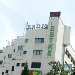 Pak Jokowi! Investasi Energi Terbarukan Tak Capai Target Nih