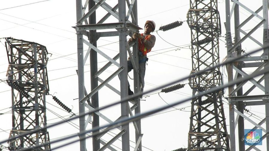 PLN mengatakan gangguan transmisi mengakibatkan pemadaman listrik terjadi di Jawa Barat dan Jawa Tengah 