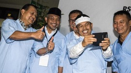 Aksi Cagub Jabar, Ikut Tabligh Akbar Hingga Hibur Anak-anak