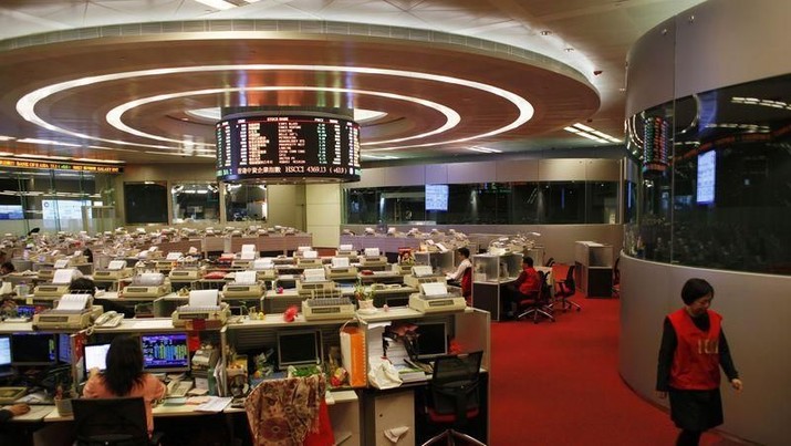 Bursa saham Jepang, Indeks Nikkei 225 yang melemah paling besar sebesar 0,58% ke level 21.676,51 poin.