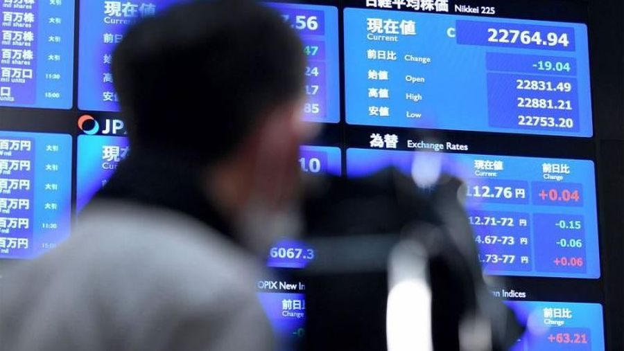 Hang Seng menguat 0,61% pada sesi perdagangan I hari Senin (26/2/2018) atau 191,98 poin menjadi 31.459,15