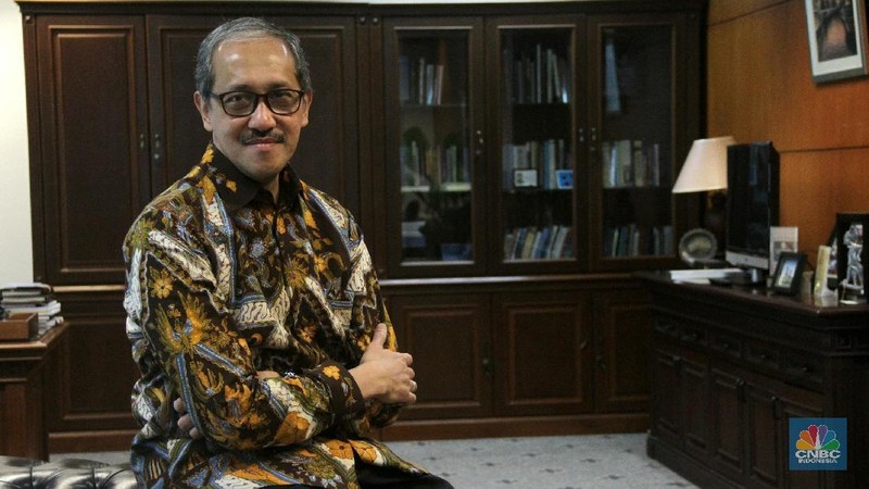 Presiden Joko Widodo (Jokowi) telah mengirimkan tiga nama usulan calon Deputi Gubernur Bank Indonesia (BI) pengganti Perrry Warjiyo.