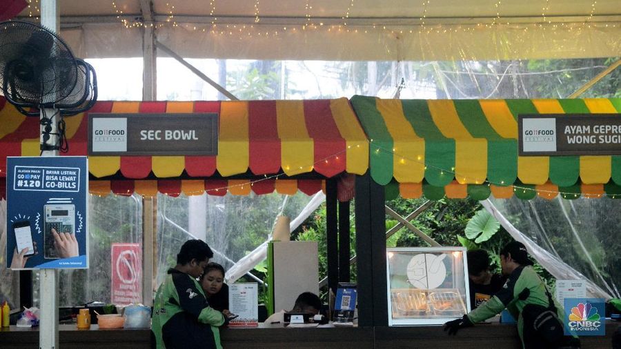 Tren digitalisasi ekonomi sehingga berkembangnya teknologi informasi membuat para usaha mikro kecil dan menengah UMKM ini meningkatkan skala bisnisnya melalui aplikasi yang layanan makanan.