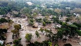 Warga sudah terbiasa dengan evakuasi seperti ini karena baru saja melakukan hal serupa ketika serentetan kebakaran terjadi pada bulan lalu. Matt Udkow/Santa Barbara County FD/Handout via REUTERS)