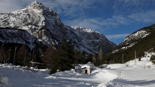 Longsor Salju di Pegunungan Alpen, Dua Tewas Tiga Hilang