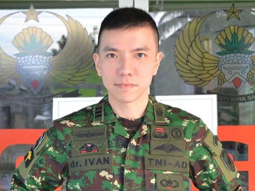 Gantengnya Mirip Aktor Korea Foto Dokter Tentara 