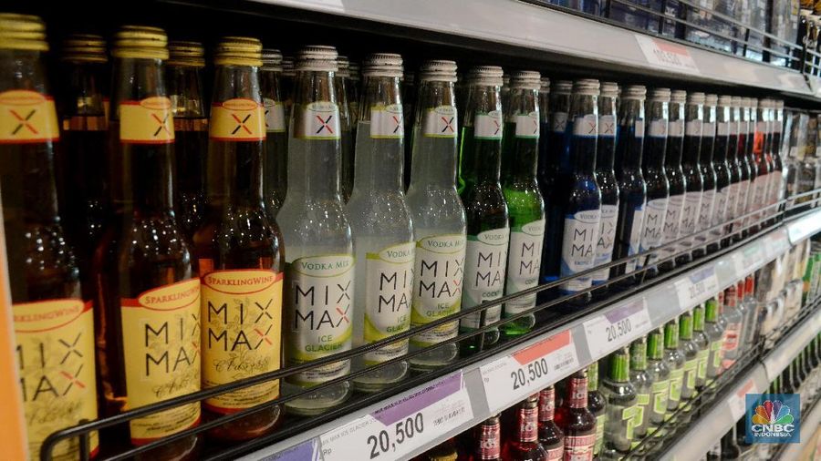 Display minuman beralkohol di Super Market