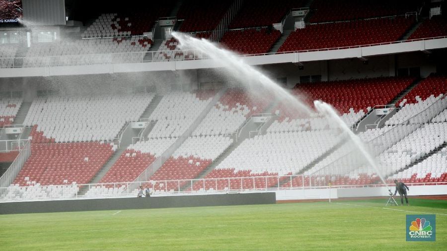 Stadion Utama Gelora Bung Karno gunakan rumput jenis zoysia matrella, yang merupakan rumput kelas 1 standar FIFA