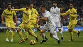 Winger Real Madrid Lucas Vazquez berusaha membongkar lini pertahanan Villarreal. Madrid berhasil mendominasi jalannya pertandingan di laga ini. (REUTERS/Javier Barbancho)