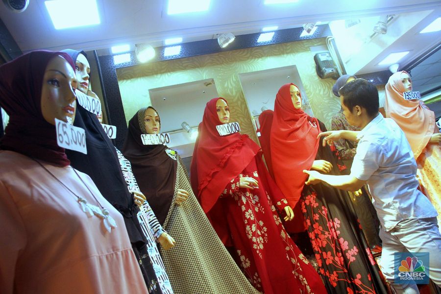 Diskon hingga 70%, 5 Pilihan Gamis Cantik untuk Istri Lebaran