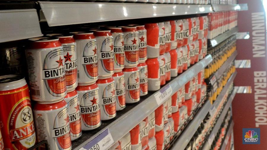 Display minuman beralkohol di Super Market
