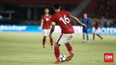 Bek Timnas Indonesia Fachruddin Aryanto menjadi salah satu dari tiga pemain senior yang dipercaya Luis Milla menjadi starter saat melawan timnas Islandia, selain Andritany Ardhiyasa dan Bayu Pradana. (CNN Indonesia/Andry Novelino)