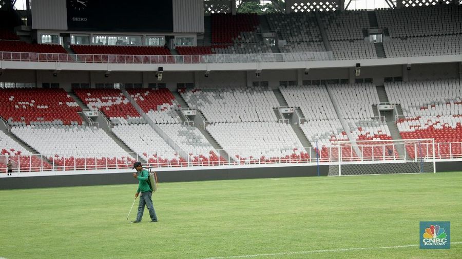 Stadion Utama Gelora Bung Karno gunakan rumput jenis zoysia matrella, yang merupakan rumput kelas 1 standar FIFA