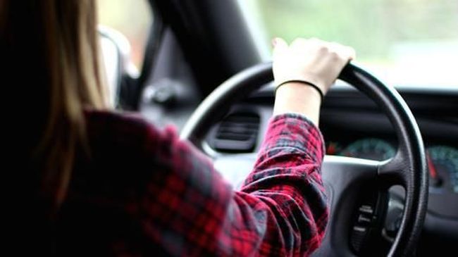 Pria Stres Sengaja Tabrak 7 Anak SD Pakai Mobil